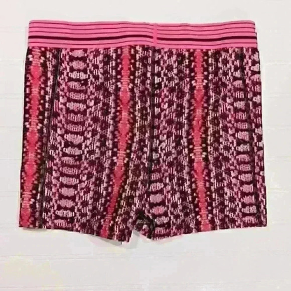 Under Armor Pink Snakeskin Print Short Athletic Shorts - Picture 2 of 2